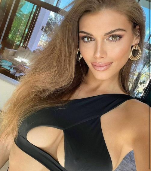 Amina-İstanbul escort